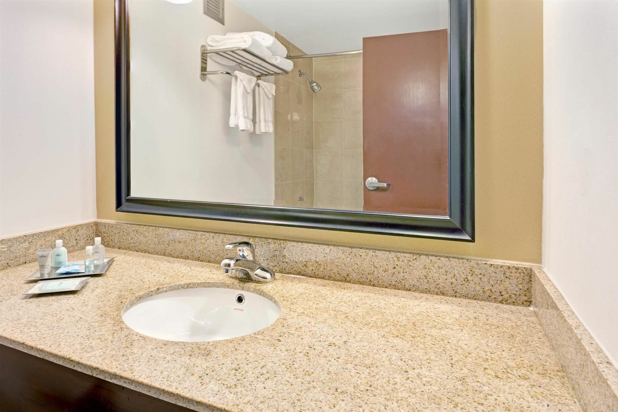 Wyndham Garden Inn Pittsburgh Airport Robinson Township Εξωτερικό φωτογραφία